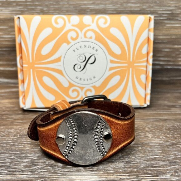 Plunder Design Trendy Fashion Jewelry Mini Baseball Cuff Buckle Leather Bracelet - Picture 7 of 8